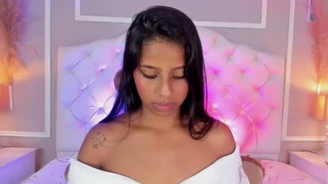 Snapshot of evelyn__ebony chatting on December 2024 03:21:02 AM evelyn ebony online show from December 2024 03:21:02 AM