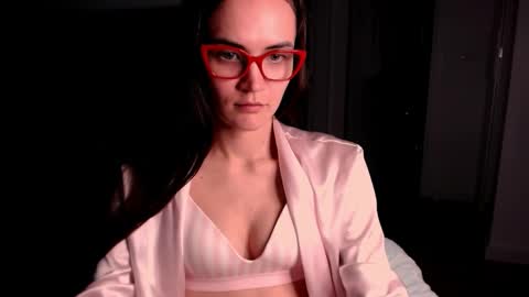 Evelyn online show from November 2025 07:34:01 PM
