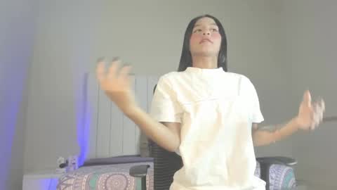 Snapshot of evelyn_jones__ chatting on September 2025 04:01:01 AM evelyn_jones__ online show from September 2025 04:01:01 AM