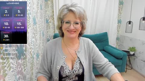 Evelyn online show from February 2025 08:24:02 AM