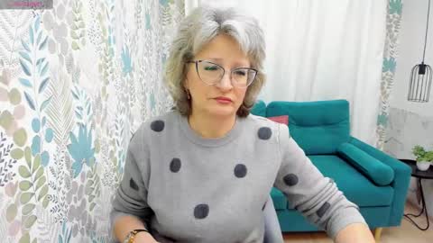 Evelyn online show from February 2025 05:47:02 AM