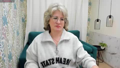 Evelyn online show from April 2026 05:14:01 AM