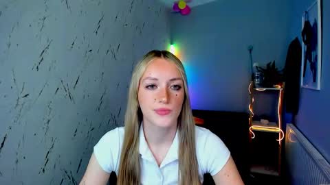evelynblond online show from June 2026 10:51:02 AM