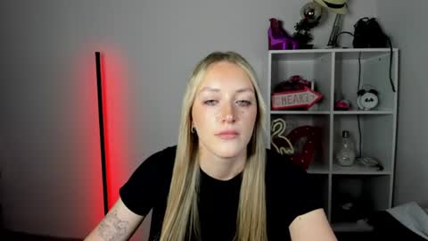 evelynblond online show from June 2026 12:38:02 PM