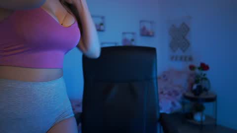 Snapshot of evelyncage_ chatting on February 2025 10:06:02 PM evelyncage_ online show from February 2025 10:06:02 PM