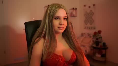 Snapshot of evelyncage_ chatting on February 2025 10:14:02 PM evelyncage_ online show from February 2025 10:14:02 PM