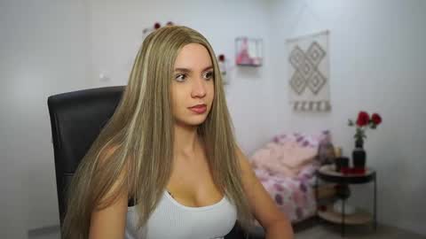 Snapshot of evelyncage_ chatting on October 2025 05:34:01 PM evelyncage_ online show from October 2025 05:34:01 PM