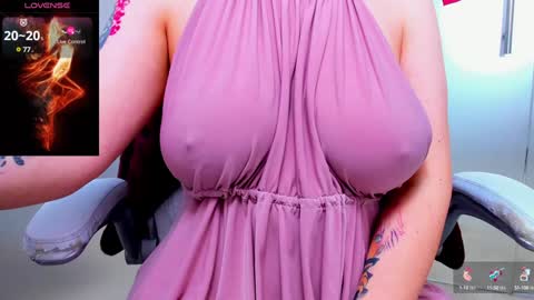 Snapshot of evelyne_rose chatting on January 2025 09:18:02 AM evelyne_rose online show from January 2025 09:18:02 AM