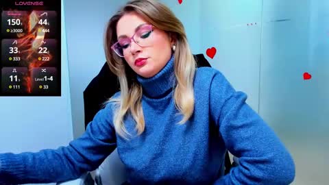 Snapshot of evelyne_rose chatting on February 2025 06:20:01 AM evelyne_rose online show from February 2025 06:20:01 AM