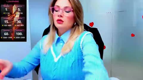Snapshot of evelyne_rose chatting on February 2025 06:16:02 AM evelyne_rose online show from February 2025 06:16:02 AM