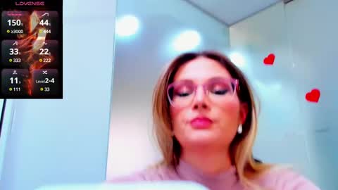Snapshot of evelyne_rose chatting on February 2025 12:36:01 PM evelyne_rose online show from February 2025 12:36:01 PM