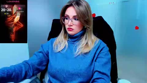 Snapshot of evelyne_rose chatting on March 2025 06:04:01 AM evelyne_rose online show from March 2025 06:04:01 AM