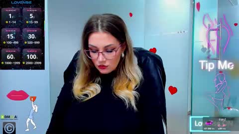 Snapshot of evelyne_rose chatting on September 2025 04:34:02 AM evelyne_rose online show from September 2025 04:34:02 AM