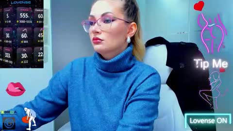 Snapshot of evelyne_rose chatting on October 2025 07:31:02 AM evelyne_rose online show from October 2025 07:31:02 AM