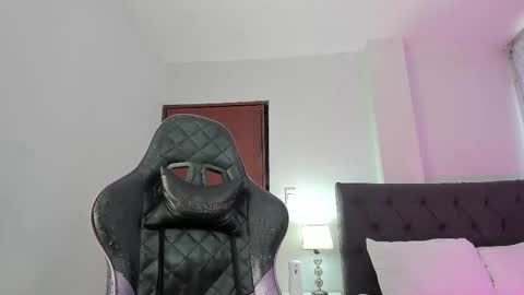 LAURA SOFIA  INDEPENDENT MODEL FOLLOW ME NOW ALMOST 10000 FOLLOWERS online show from November 2025 02:52:02 PM