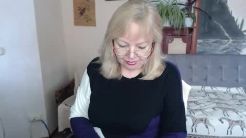 Snapshot of evelynloveshy chatting on February 2026 11:38:02 AM BarbaraBlondy online show from February 2026 11:38:02 AM
