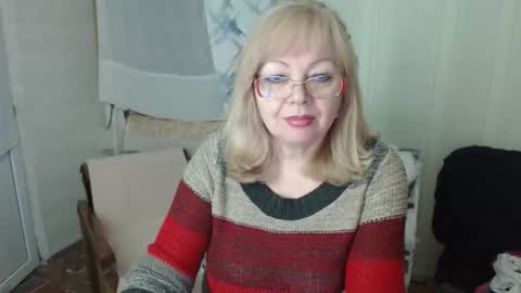 Snapshot of evelynloveshy chatting on March 2026 07:30:01 PM BarbaraBlondy online show from March 2026 07:30:01 PM