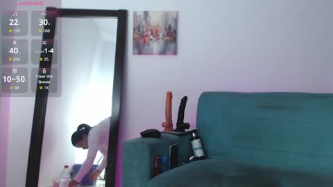 Evelyn martinez  online show from April 2026 07:58:01 PM