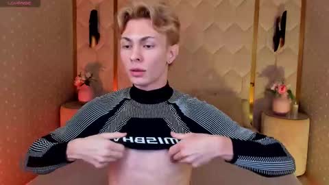 Snapshot of even_vrot chatting on November 2025 08:01:01 PM Even online show from November 2025 08:01:01 PM