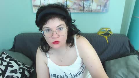 Everly online show from February 2025 02:33:01 AM