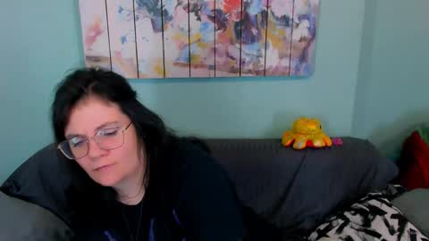 Snapshot of everly_rays chatting on April 2026 07:38:02 PM Everly online show from April 2026 07:38:02 PM