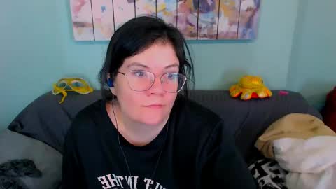 Snapshot of everly_rays chatting on April 2026 04:59:02 PM Everly online show from April 2026 04:59:02 PM