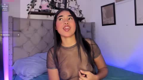 Ivi Alejandra  online show from November 2025 09:13:02 PM