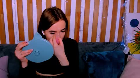 Evis online show from March 2026 01:23:01 AM