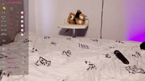 evva_foxxy online show from April 2026 04:19:02 PM