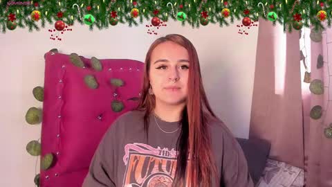 Snapshot of evy_orange1 chatting on December 2024 03:55:01 PM EVY online show from December 2024 03:55:01 PM