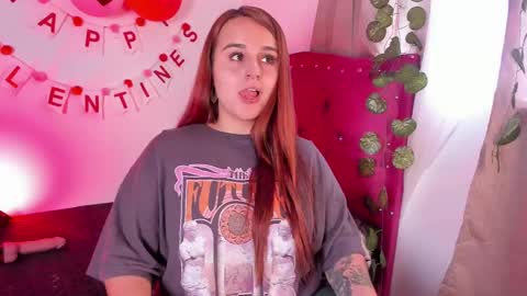 Snapshot of evy_orange1 chatting on February 2025 08:07:02 PM EVY online show from February 2025 08:07:02 PM