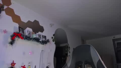 EVY online show from January 2026 02:25:02 AM