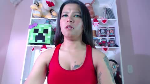 Im Evy online show from March 2025 07:11:02 PM