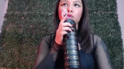 Im Evy online show from February 2026 05:16:01 PM