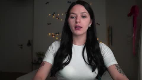 ewelynscott online show from January 2026 04:21:02 PM