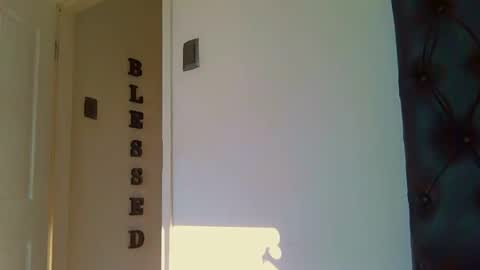 courtney online show from April 2026 06:07:02 AM