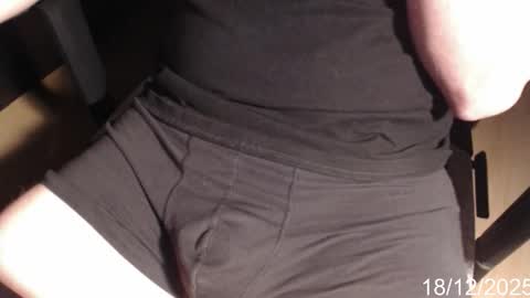 exhib_l0ver online show from December 2025 02:56:01 PM