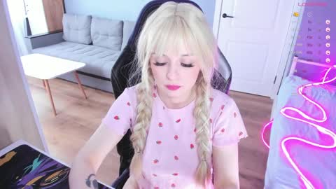  Amy  online show from April 2026 09:43:01 AM