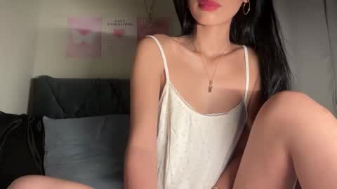 Angela online show from November 2025 03:56:01 AM