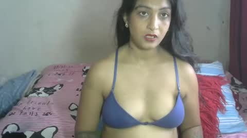 Snapshot of exotic_queen01 chatting on February 2025 09:15:01 AM Amber online show from February 2025 09:15:01 AM