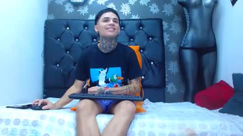 Snapshot of exotichot_couple chatting on January 2025 03:38:02 AM exotichot_couple online show from January 2025 03:38:02 AM