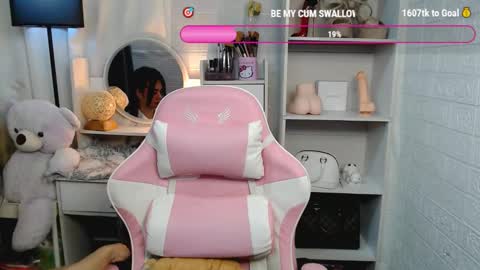 Snapshot of exotictssavie chatting on March 2025 12:18:01 AM exotictssavie online show from March 2025 12:18:01 AM