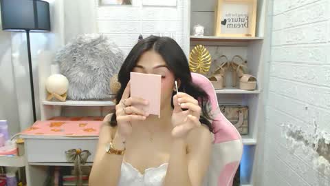 Snapshot of exotictssavie chatting on December 2025 05:18:02 PM exotictssavie online show from December 2025 05:18:02 PM