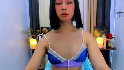 Snapshot of expensive_elise chatting on July 2026 09:12:01 AM expensive_elise online show from July 2026 09:12:01 AM