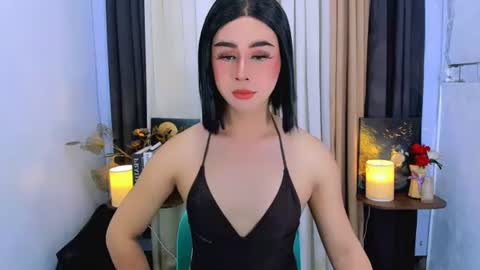 Snapshot of expensive_elise chatting on July 2026 11:04:02 AM expensive_elise online show from July 2026 11:04:02 AM