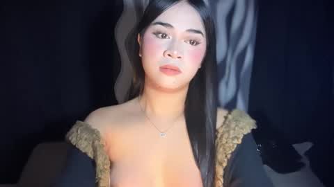 Snapshot of expensivets_chloe chatting on September 2025 07:39:02 PM chloee online show from September 2025 07:39:02 PM