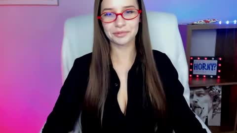 Maya online show from April 2026 06:33:01 AM