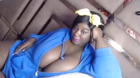 eyshaexotii online show from September 2025 05:51:02 PM