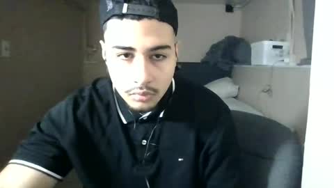 Snapshot of ezzteban935 chatting on May 2026 11:57:01 PM ezzteban935 online show from May 2026 11:57:01 PM