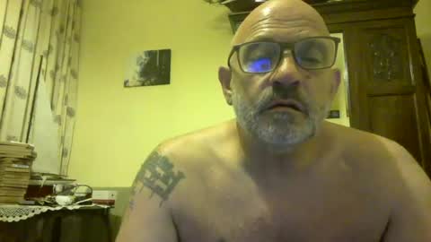 Snapshot of f1zzeek chatting on July 2026 12:26:01 AM f1zzeek online show from July 2026 12:26:01 AM